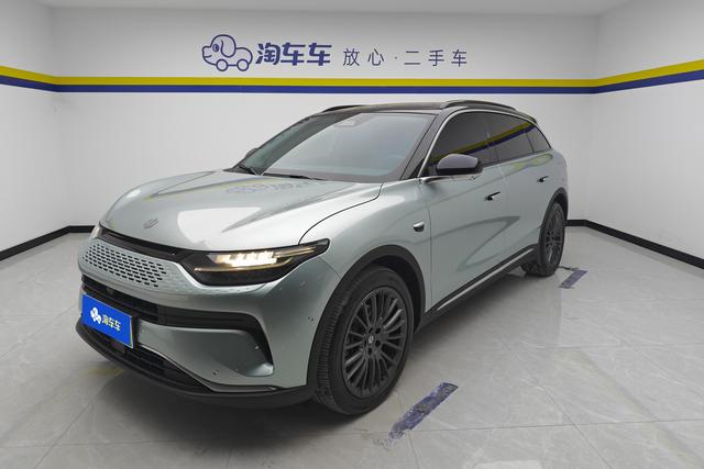 Leapmotor C11 Hybrid 2023 — фото 1