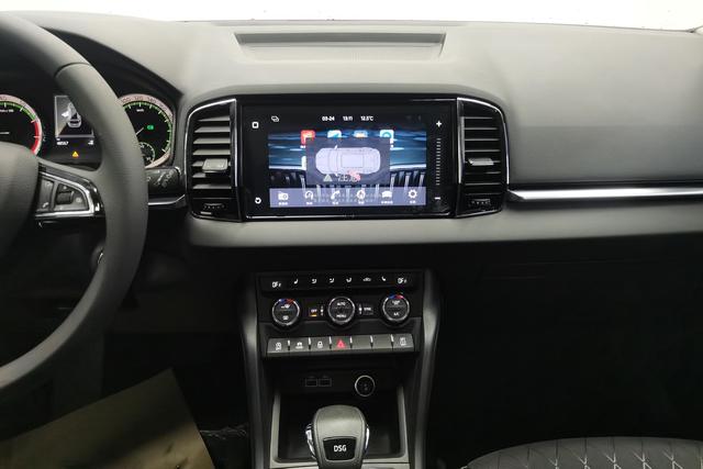 Skoda Karoq 2018 — фото 10