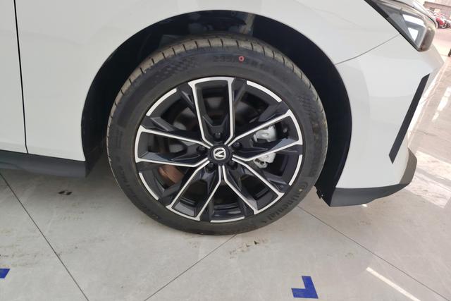 Chang'an UNI-V Smart iDD 2025 Белый из Китая, фото 3