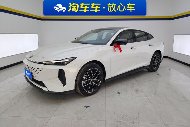 Chang'an UNI-V Smart iDD 2025 Белый из Китая, фото 5