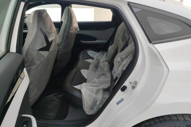 Chang'an UNI-V Smart iDD id 3768944 из Китая 17