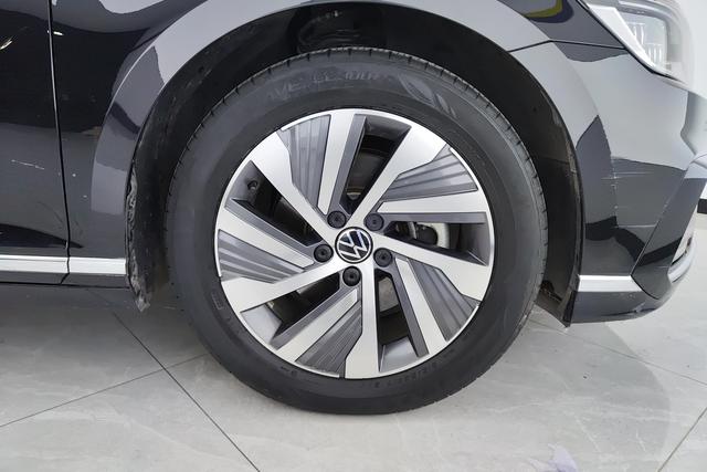 Volkswagen Magotan GTE Plug-in Hybrid 2022 — фото 10