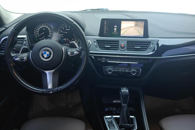 BMW 1 Series 2019 — фото 12