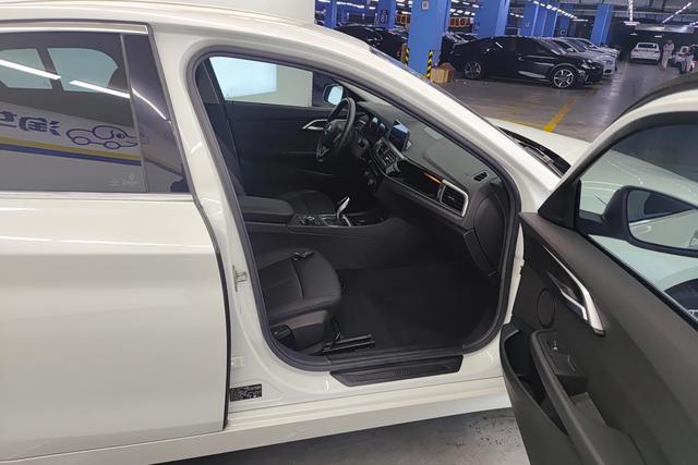 BMW 1 series id 3781775 из Китая 13