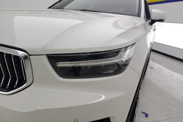 Volvo XC40 2021 Белый из Китая