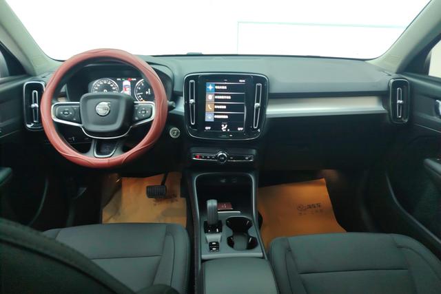 Volvo XC40 2021 Белый из Китая, фото 3