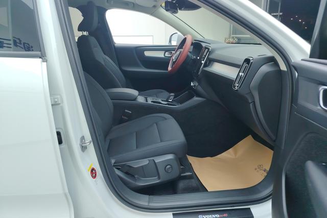 Volvo XC40 2021 T 3 — фото 15
