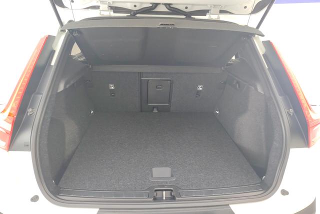 Volvo XC40 2021 T 3 — фото 17