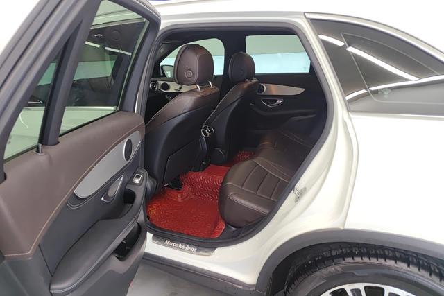 Mercedes Benz GLC 2019 — фото 15