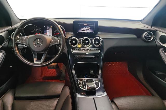 Mercedes Benz GLC 2019 — фото 11