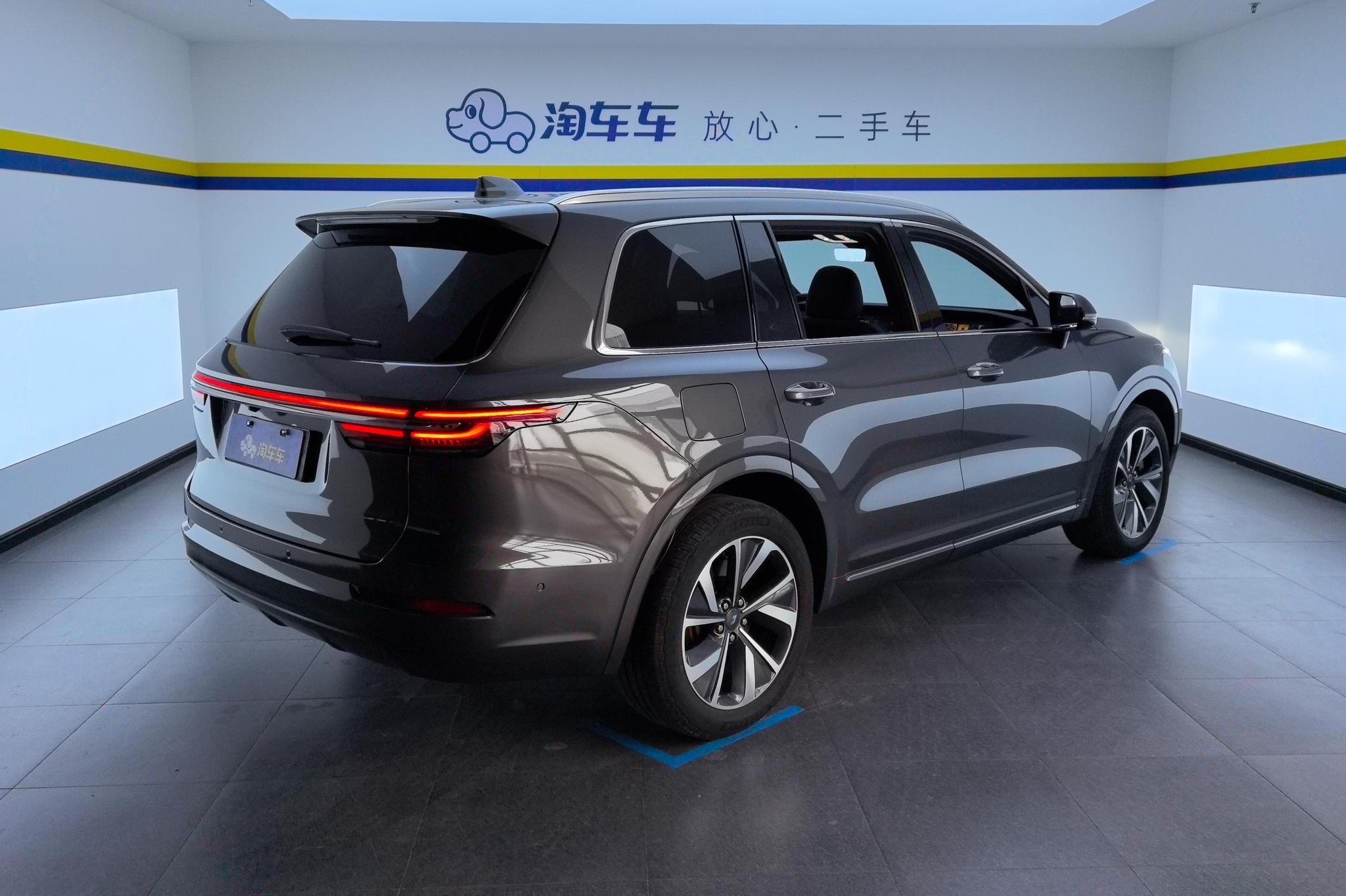 Li Auto ONE 2021 6 мест