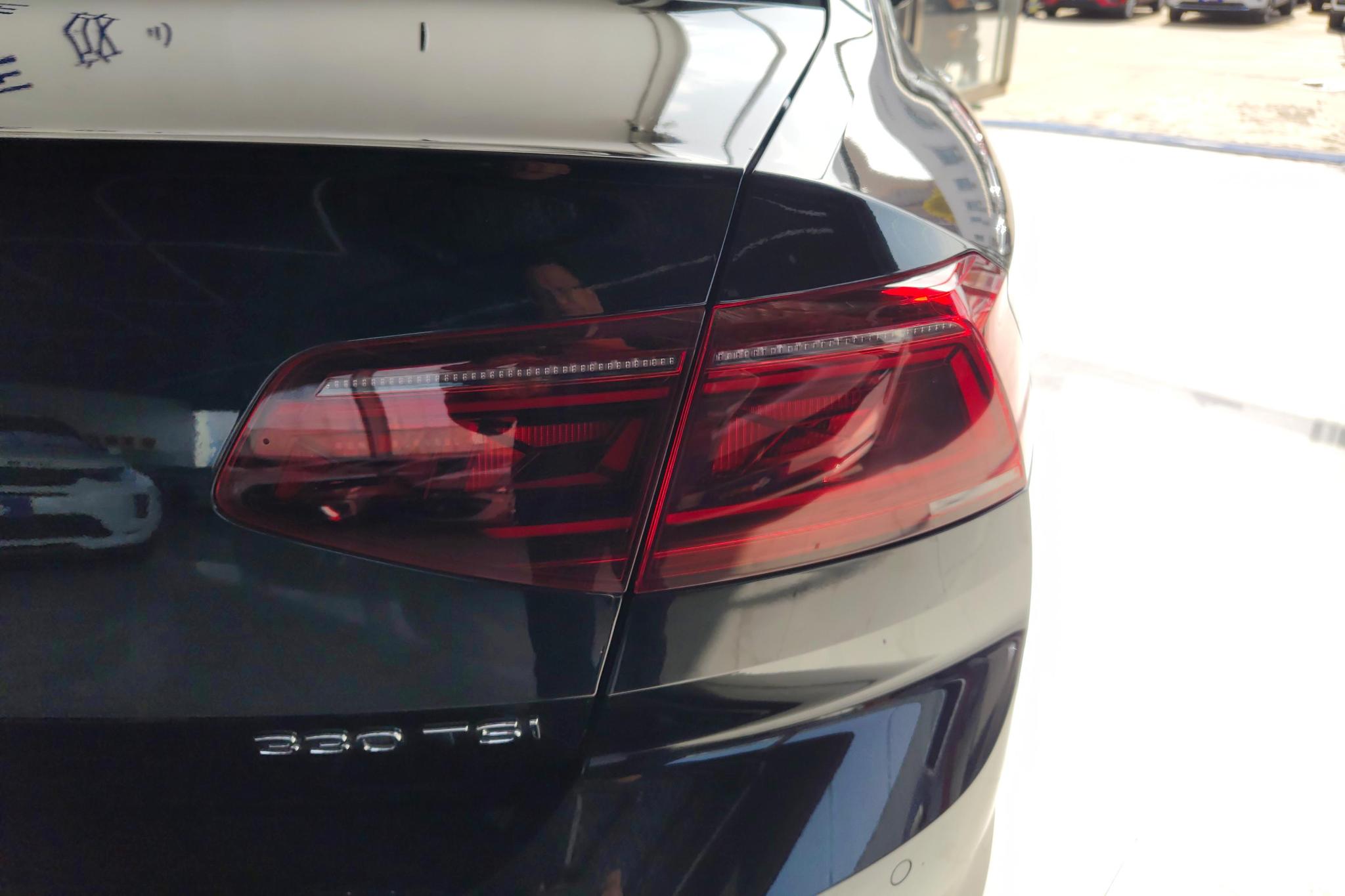 Volkswagen Magotan 2023 200 330TSI DSG Luxury