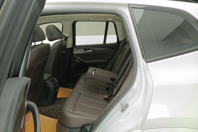 BMW X3 2022 x Drive 30i Leading M — фото 16