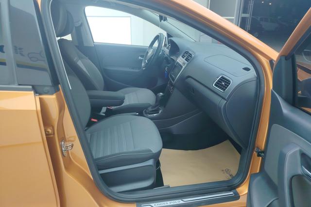 Volkswagen Polo id 3804610 из Китая 14