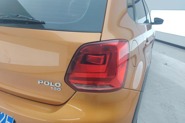 Volkswagen Polo id 3804610 из Китая 16
