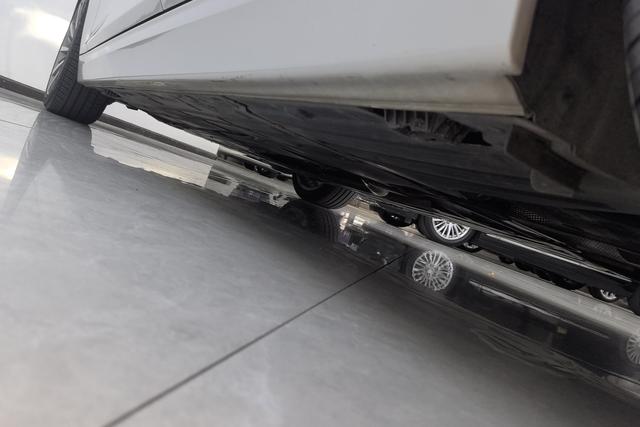 BMW 3 Series 2019 — фото 10