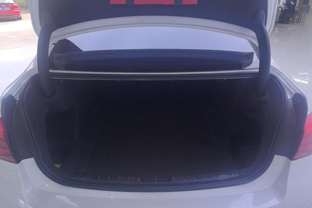 BMW 3 series id 3823634 из Китая 14