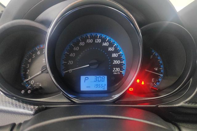 Toyota YARIS L 2019 1.5 E CVT VI — фото 14