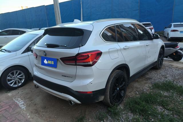 BMW X1 2021 s Drive 20 Li — фото 3