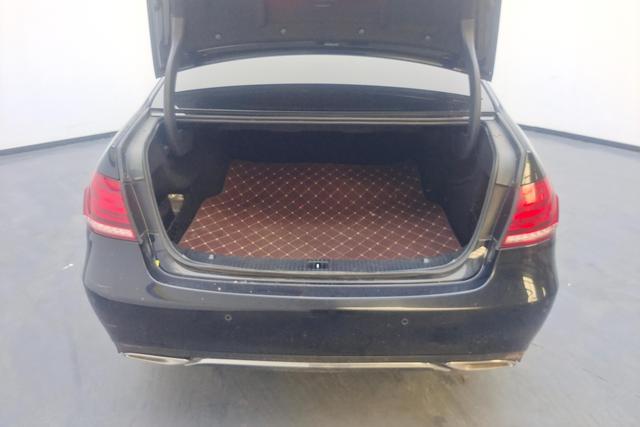 Mercedes Benz E-Class 2015 — фото 17