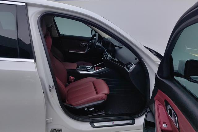 BMW 3 series id 3804526 из Китая 7