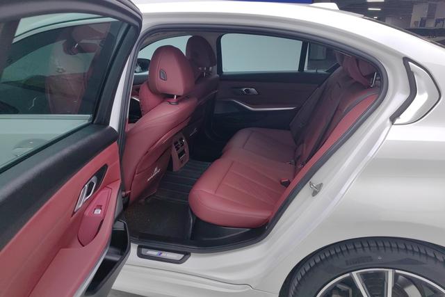 BMW 3 series id 3804526 из Китая 12