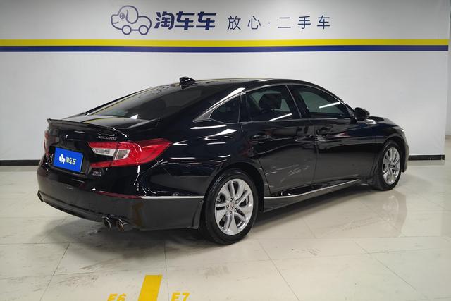 Honda Accord 2018 — фото 3