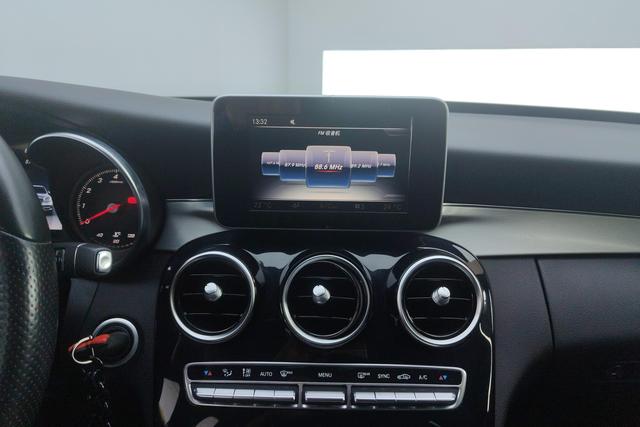Mercedes Benz C-Class 2016 — фото 12