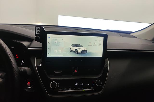 Toyota Forelander 2023 — фото 12