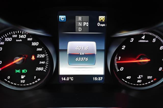 Mercedes Benz C-Class 2018 — фото 13