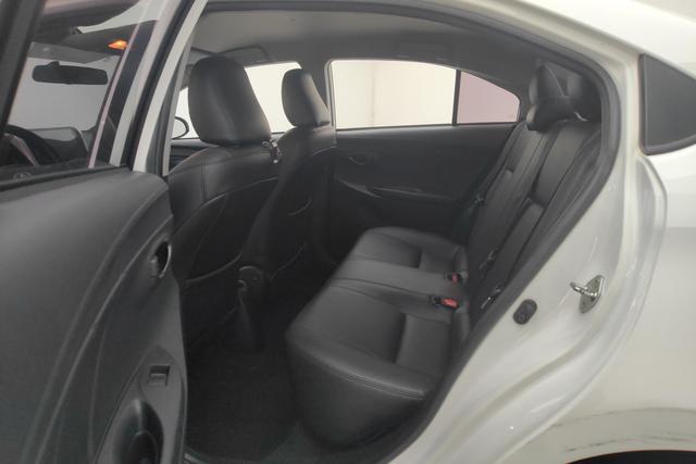 Toyota Vios 2017 — фото 16
