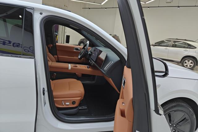 Ideal car Ideal L6 2024 Белый из Китая, фото 2