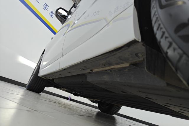 Ideal car Ideal L6 id 3804366 из Китая 10