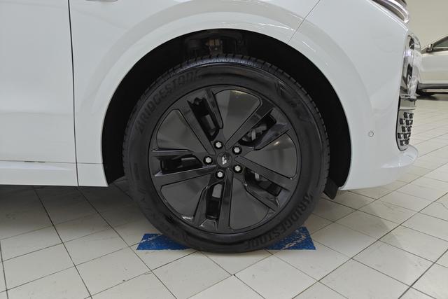 Ideal car Ideal L6 id 3804366 из Китая 13