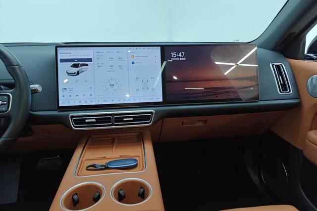 Ideal car Ideal L6 id 3804366 из Китая 15