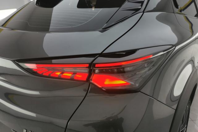 Changan UNI-T 2022 1.5 T Premium — фото 5