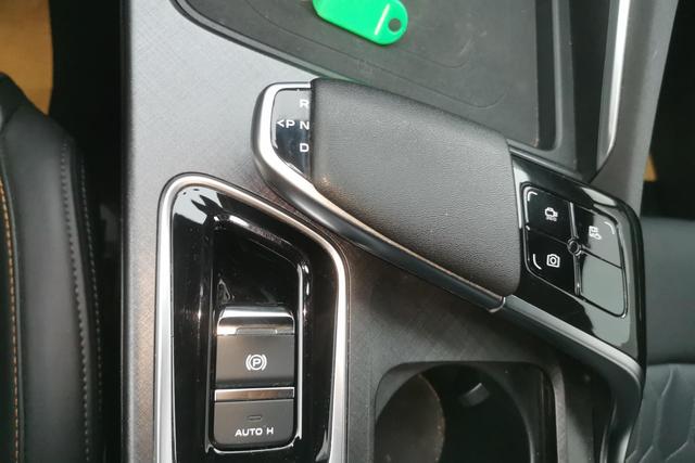 Changan UNI-T 2022 1.5 T Premium — фото 14