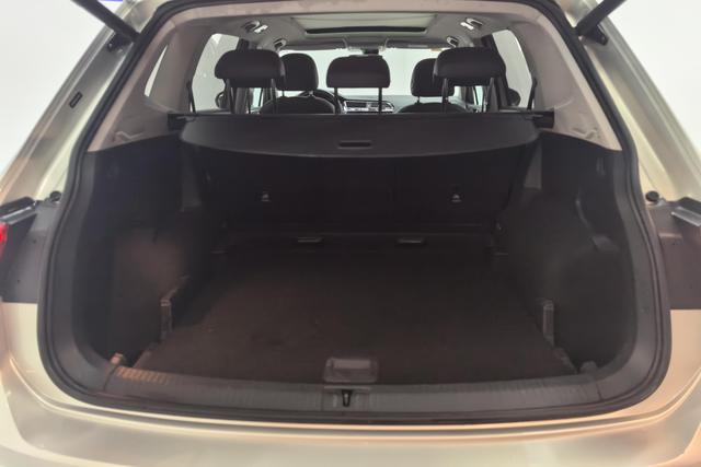 Volkswagen Tiguan L 2021 Темно-серый из Китая