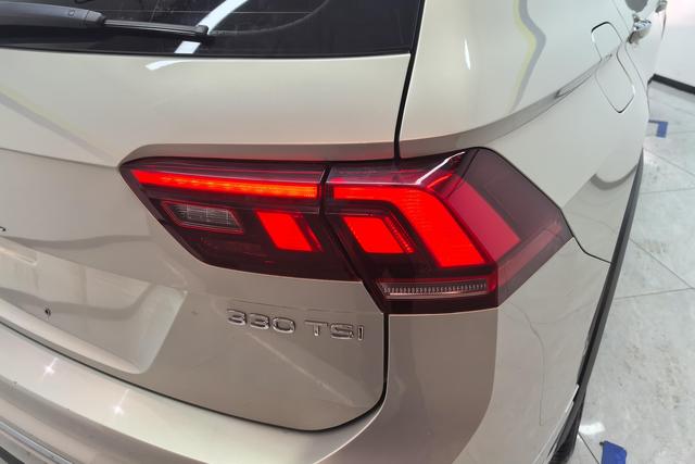 Volkswagen Tiguan L 2021 Темно-серый из Китая, фото 4