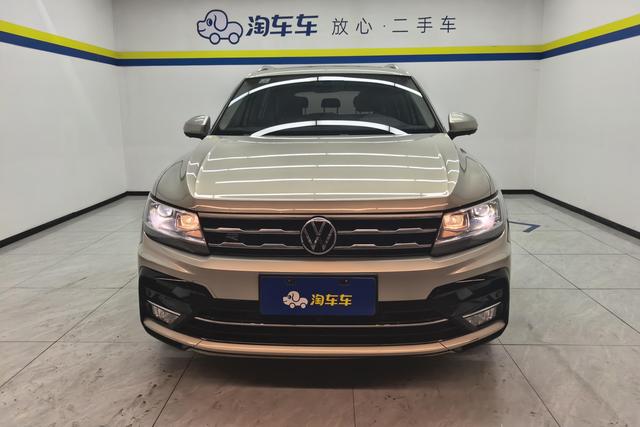 Volkswagen Tiguan L 2021 Темно-серый из Китая, фото 5