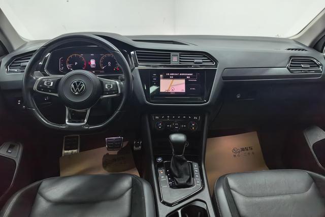 Volkswagen Tiguan L 2021 Темно-серый из Китая, фото 6