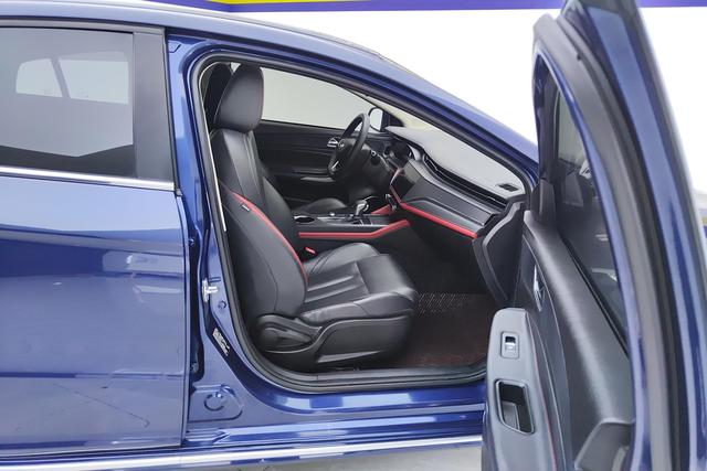 Chery 5 PLUS 2021 1.5 T CVT PLUS — фото 17
