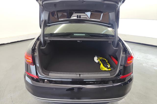 Volkswagen Passat PHEV 2021 Черный из Китая, фото 2