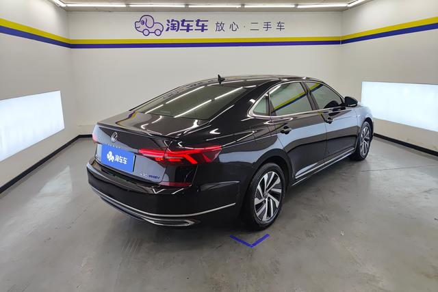 Volkswagen Passat PHEV id 3785847 из Китая 7