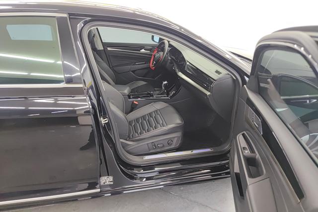 Volkswagen Passat PHEV id 3785847 из Китая 10