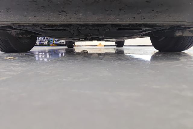 Volkswagen Passat PHEV id 3785847 из Китая 12