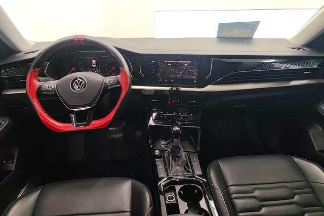 Volkswagen Passat PHEV id 3785847 из Китая 13