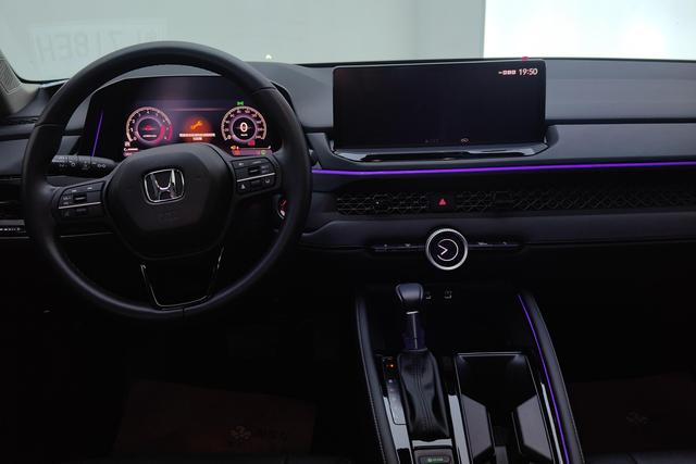 Honda Accord 2024 ·T 260 TURBO — фото 10