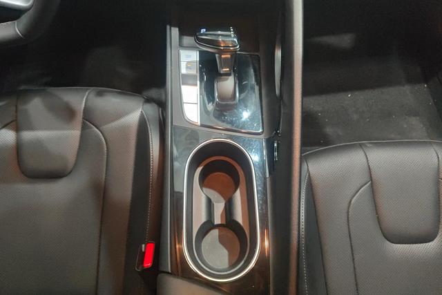 Hyundai Elantra 2022 1.5 L CVT GLX — фото 14