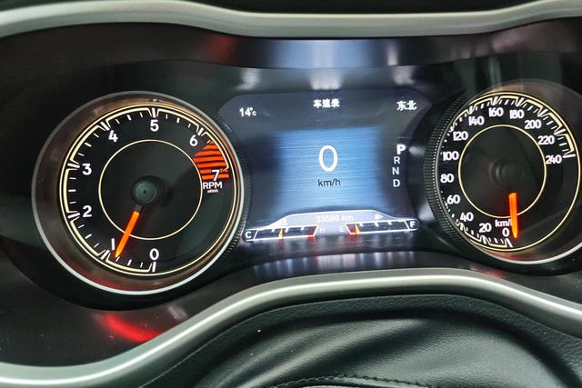 Jeep Free light 2020 — фото 13